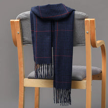 Load image into Gallery viewer, Women&#39;s / Men&#39;s  Warm Classic Plaid Scarf
