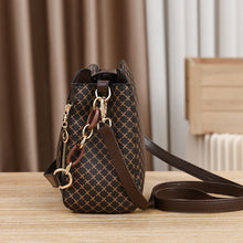 Load image into Gallery viewer, Luxury Design Bucket Shoulder Crossbody Bag
