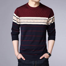 Load image into Gallery viewer, Men&#39;s Casual Striped Long Sleeved Pullover
